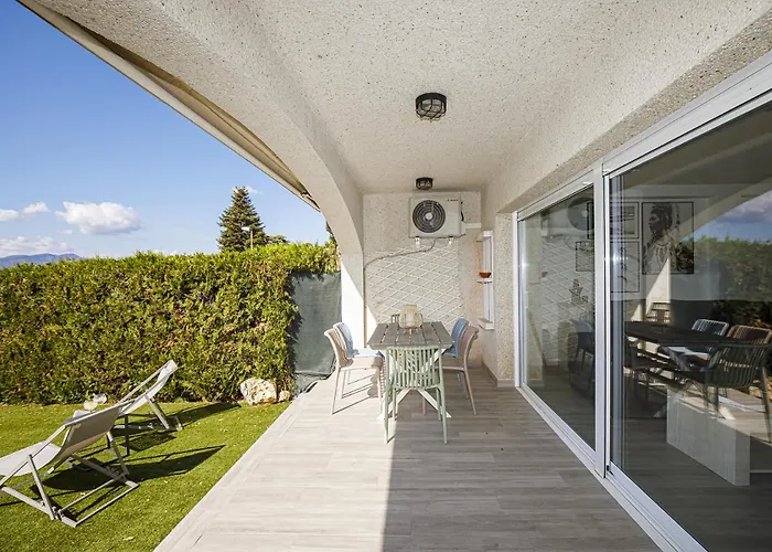 Casa Con Bonitas Vistas En Montjuic Girona
